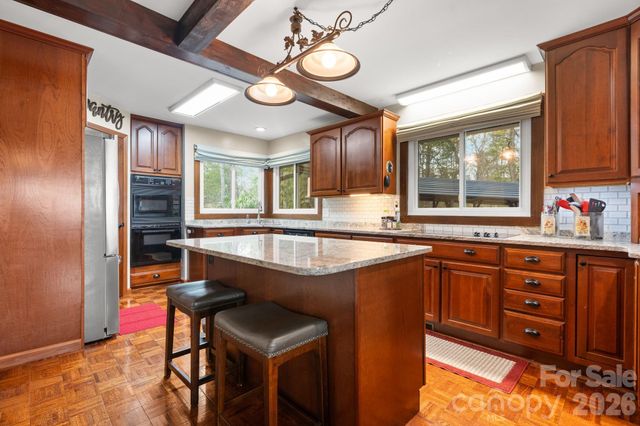 2184 Pine Mountain Drive, Connelly Springs, NC 28612