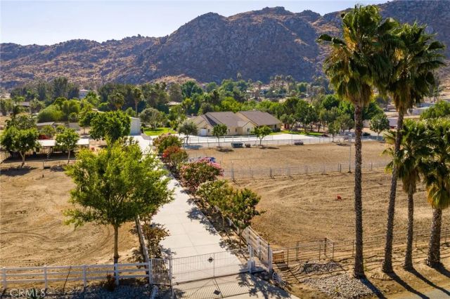 24155 Maze Stone Court, Hemet, CA 92545