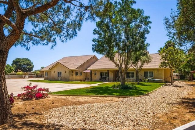 24155 Maze Stone Court, Hemet, CA 92545