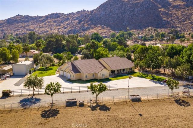 24155 Maze Stone Court, Hemet, CA 92545