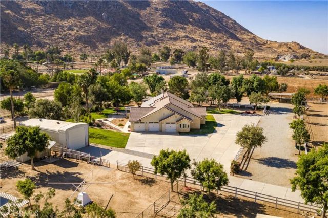 24155 Maze Stone Court, Hemet, CA 92545