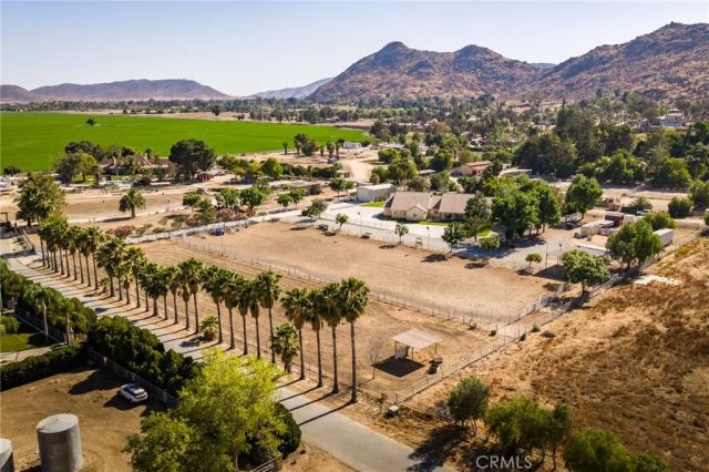 24155 Maze Stone Court, Hemet, CA 92545