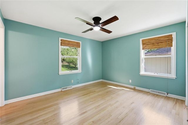 8705 Belleview Avenue, Kansas City, MO 64114