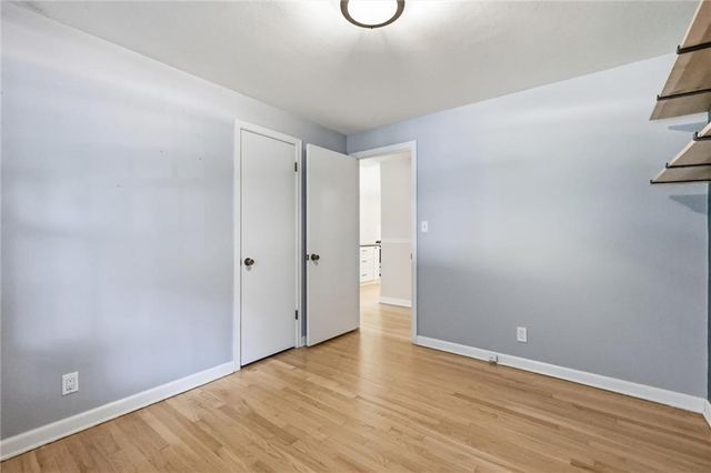 8705 Belleview Avenue, Kansas City, MO 64114