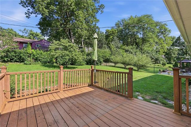 8705 Belleview Avenue, Kansas City, MO 64114