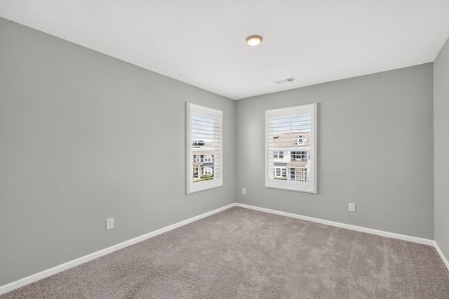 182 Oasis Dr, La Vergne, TN 37086