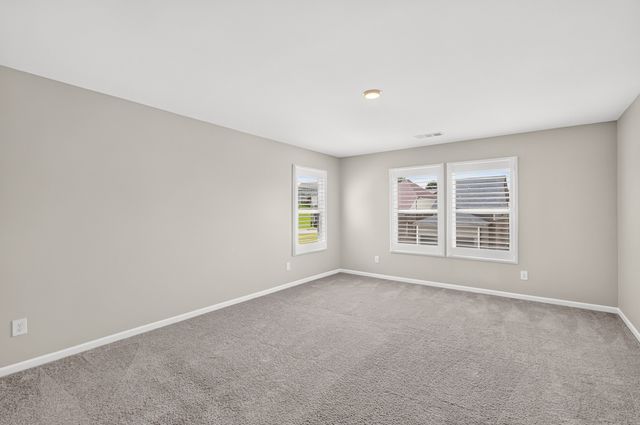 182 Oasis Dr, La Vergne, TN 37086