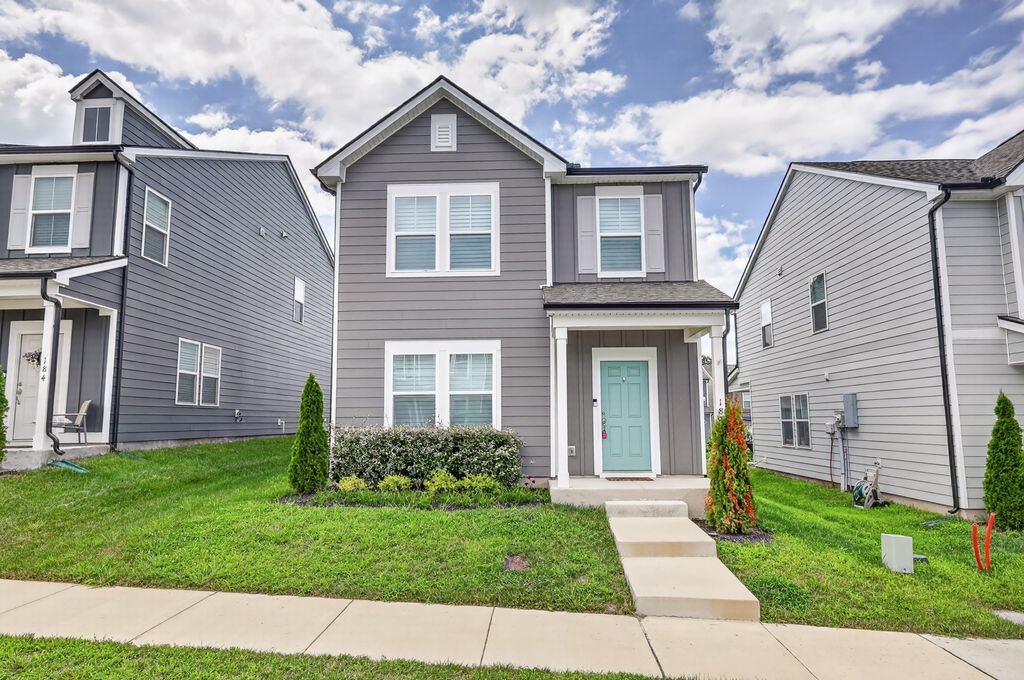 182 Oasis Dr, La Vergne, TN 37086