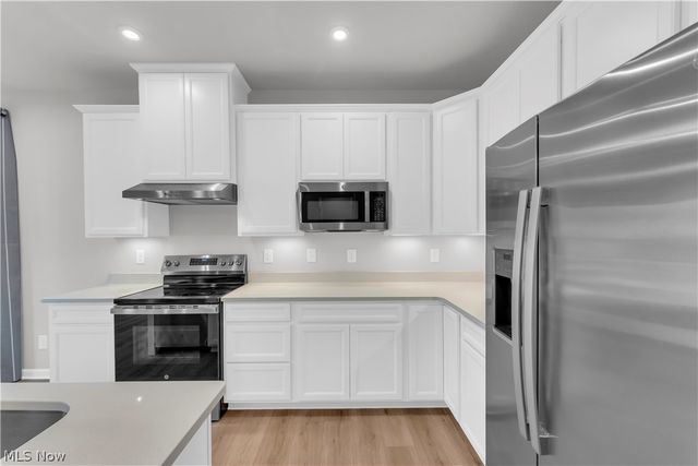 15224 Timber Ridge Drive, Middlefield, OH 44062