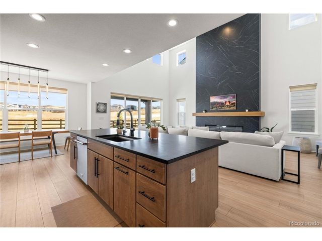 364 Welded Tuff Trl, Castle Rock, CO 80104