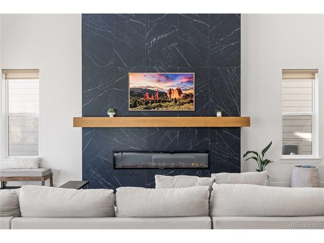 364 Welded Tuff Trl, Castle Rock, CO 80104