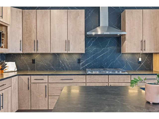 364 Welded Tuff Trl, Castle Rock, CO 80104