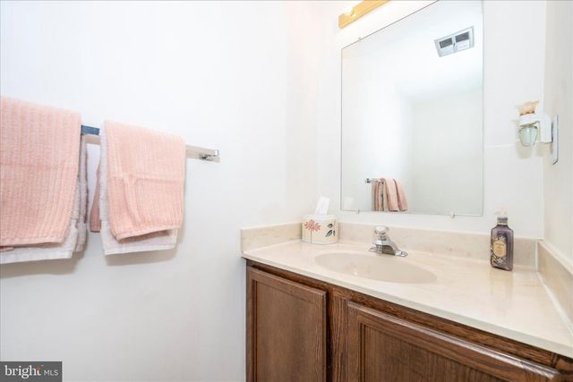 4055 NORBECK SQUARE DR, Rockville, MD 20853