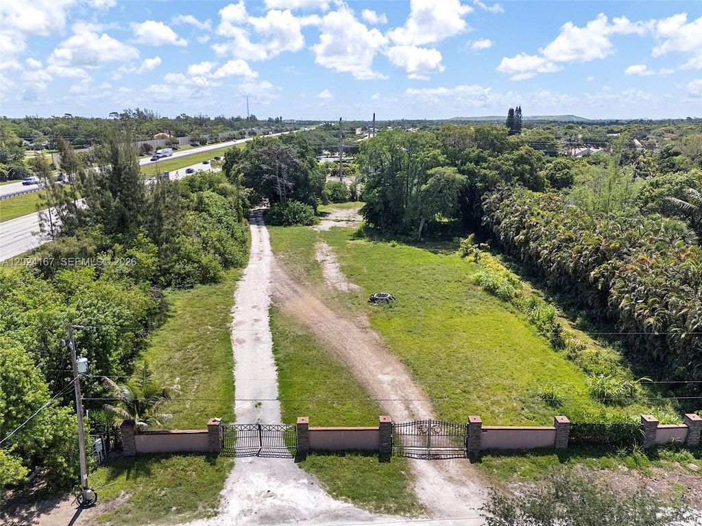 5680 Pinetree Road, Parkland, FL 33067