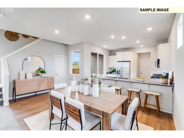 7381 Se DELINE St, Hillsboro, OR 97123