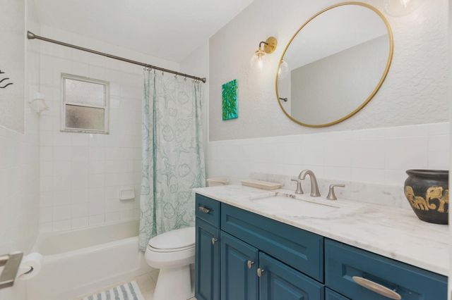 808 Iroquois Street, Jupiter, FL 33458
