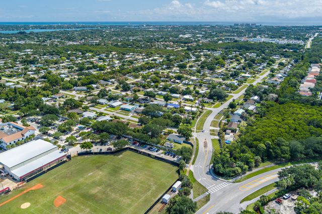 808 Iroquois Street, Jupiter, FL 33458