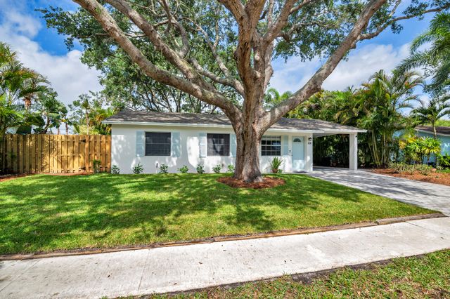 808 Iroquois Street, Jupiter, FL 33458