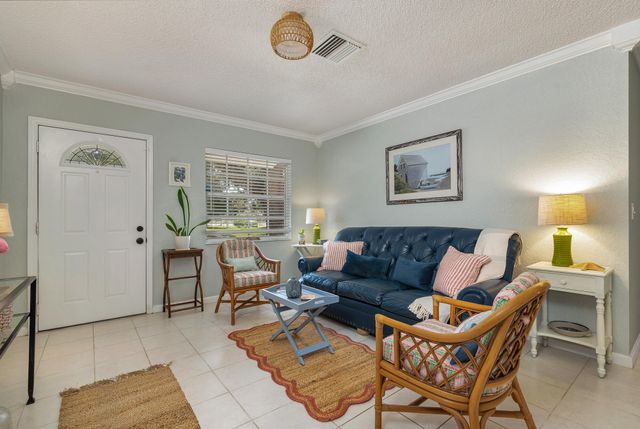 808 Iroquois Street, Jupiter, FL 33458