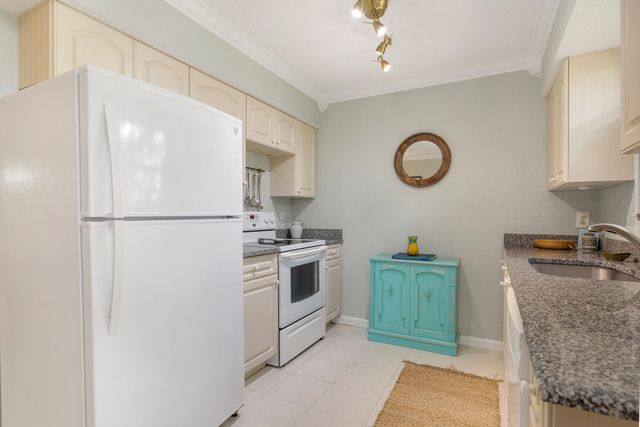 808 Iroquois Street, Jupiter, FL 33458