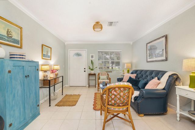 808 Iroquois Street, Jupiter, FL 33458
