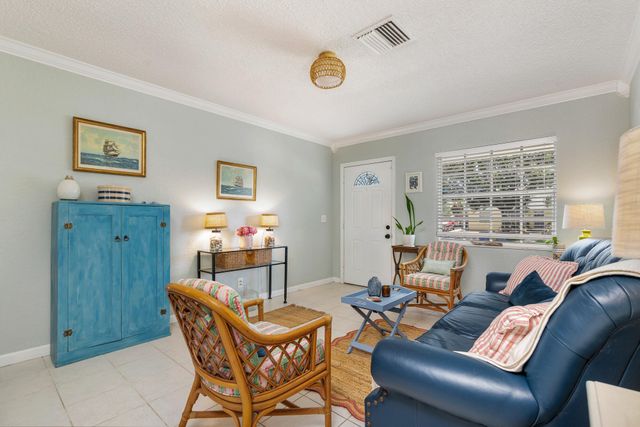 808 Iroquois Street, Jupiter, FL 33458