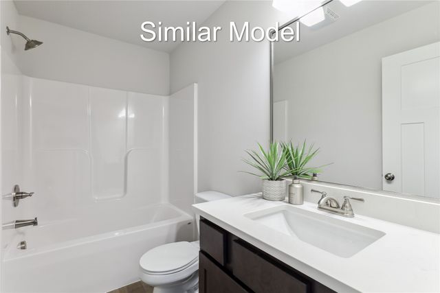 3826 NW Reinhart Drive, Ankeny, IA 50023