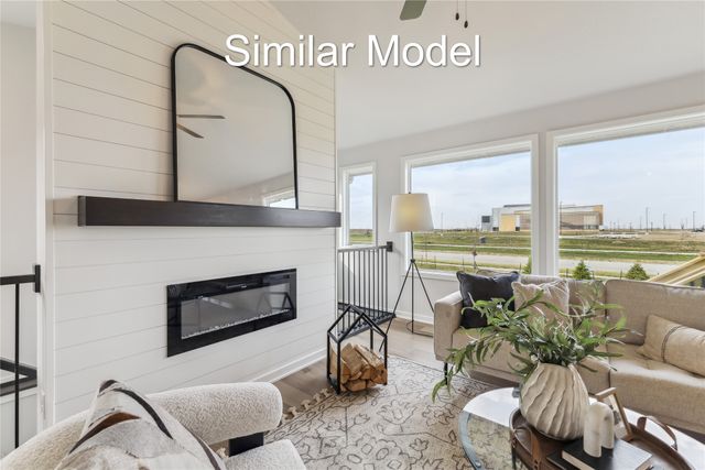 3826 NW Reinhart Drive, Ankeny, IA 50023