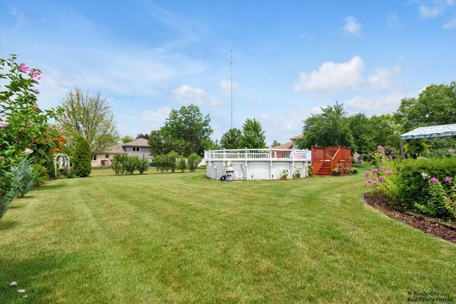 9820 Giles Drive, Mokena, IL 60448