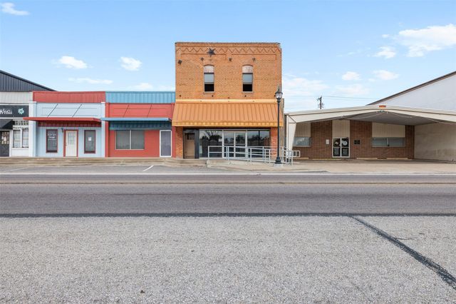 922 E Commerce Street, Buffalo, TX 75831
