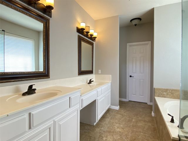 15861 Twin Cove Drive, Frisco, TX 75035