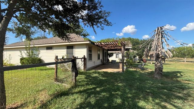 1988 Coffee RD, San Marcos, TX 78666