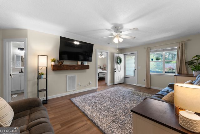 352 Buck Boulevard SE, Calhoun, GA 30701