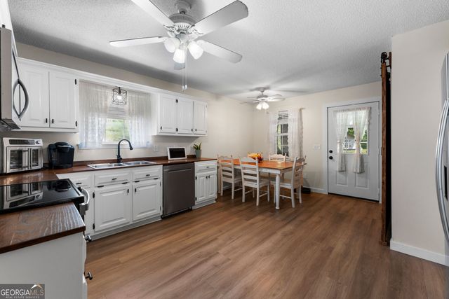 352 Buck Boulevard SE, Calhoun, GA 30701