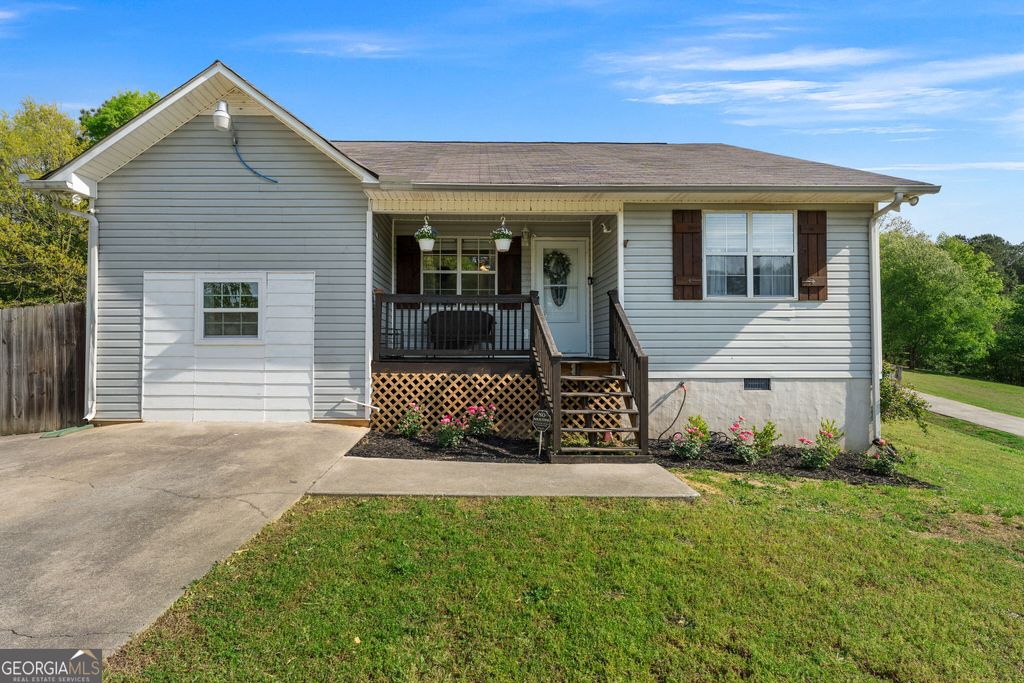352 Buck Boulevard SE, Calhoun, GA 30701