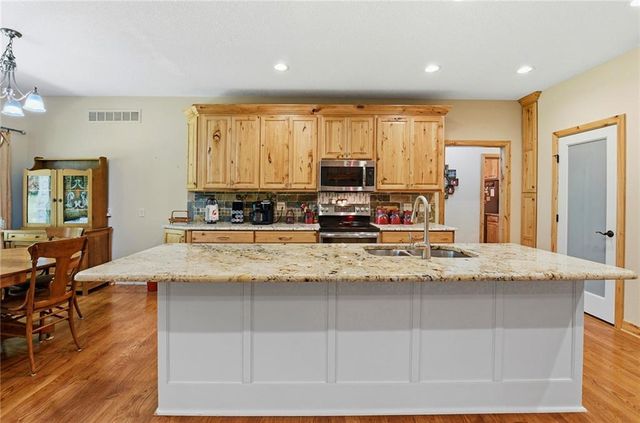 3347 S Wood Avenue, Independence, MO 64057