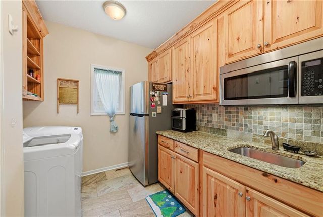 3347 S Wood Avenue, Independence, MO 64057