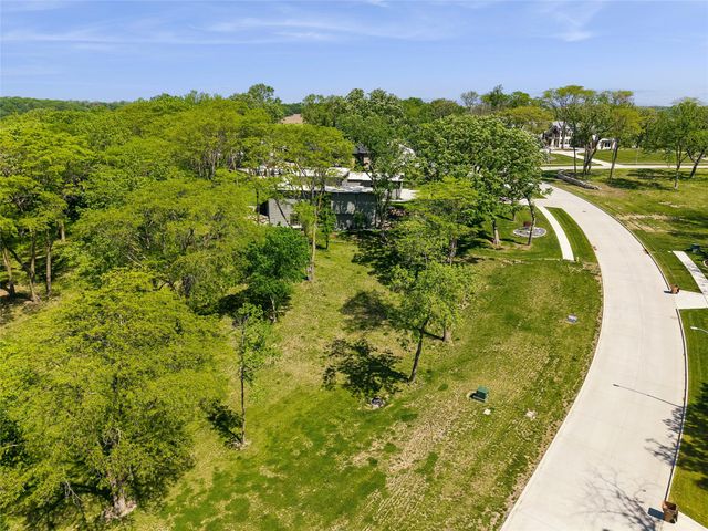 1557 Stonewood Drive, West Des Moines, IA 50266
