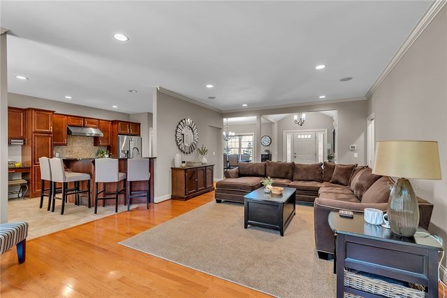 38 Nicholas Lane, Lancaster, NY 14086