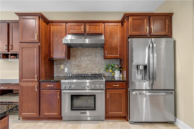 38 Nicholas Lane, Lancaster, NY 14086