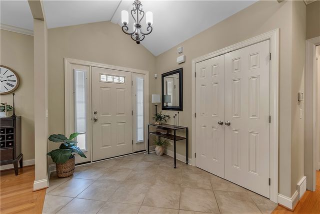38 Nicholas Lane, Lancaster, NY 14086