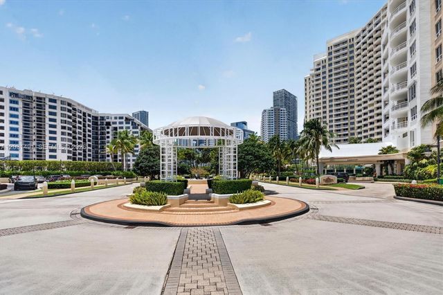 848 Brickell Key Drive 3402, Miami, FL 33131