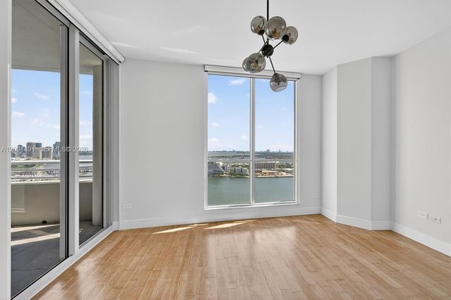 848 Brickell Key Drive 3402, Miami, FL 33131
