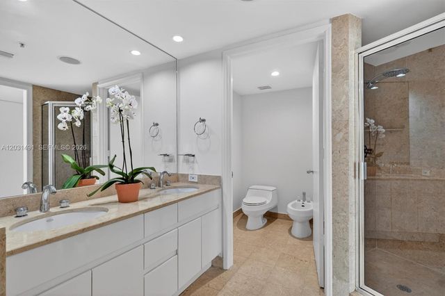 848 Brickell Key Drive 3402, Miami, FL 33131