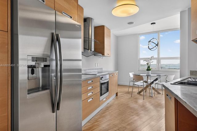 848 Brickell Key Drive 3402, Miami, FL 33131