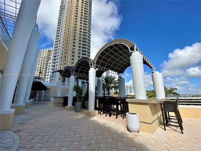848 Brickell Key Drive 3402, Miami, FL 33131