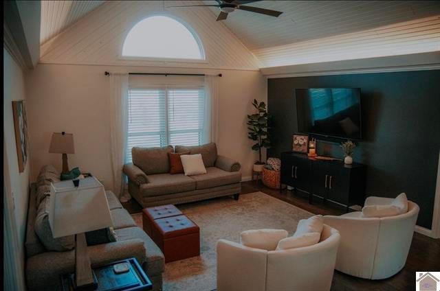 220 Valiant Drive, Paducah, KY 42001