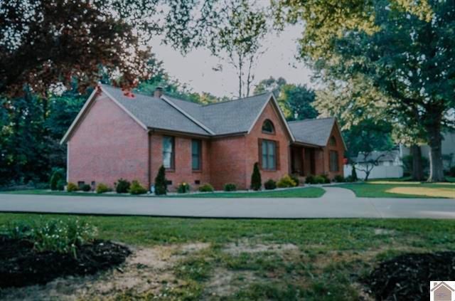 220 Valiant Drive, Paducah, KY 42001