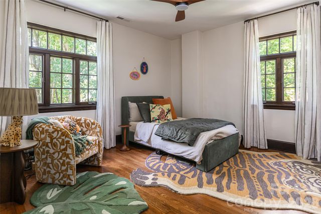21 Lynwood Road, Asheville, NC 28804