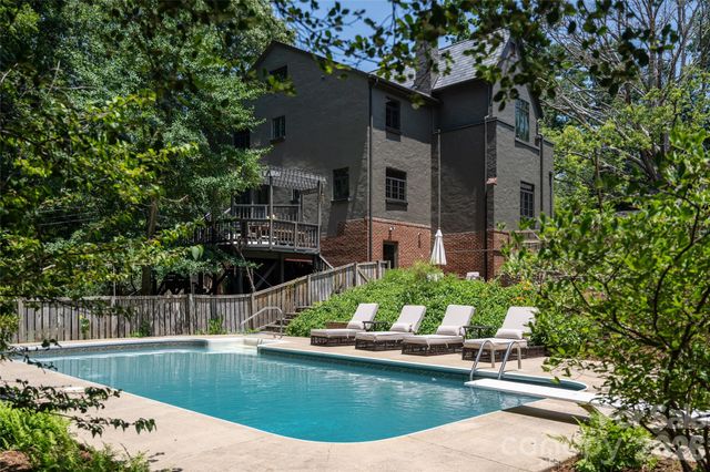 21 Lynwood Road, Asheville, NC 28804